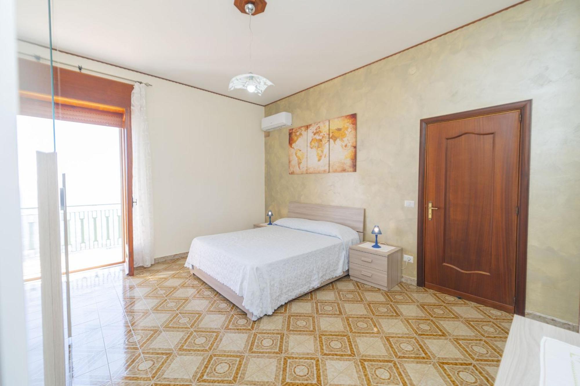 Villa Incoronata 阿杰罗拉 外观 照片