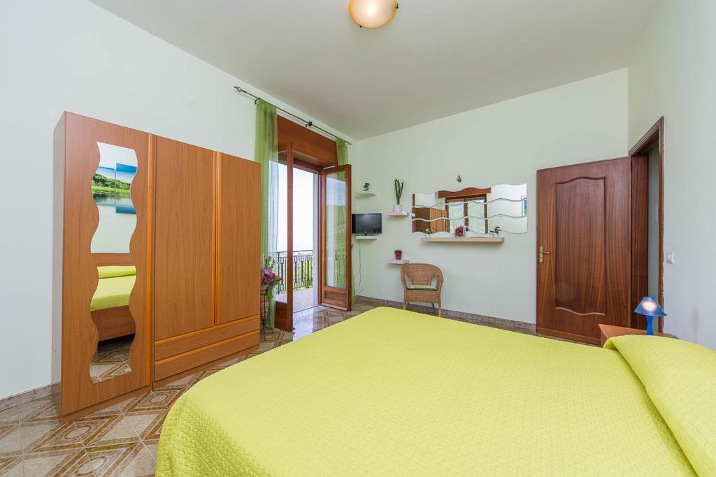 Villa Incoronata 阿杰罗拉 外观 照片