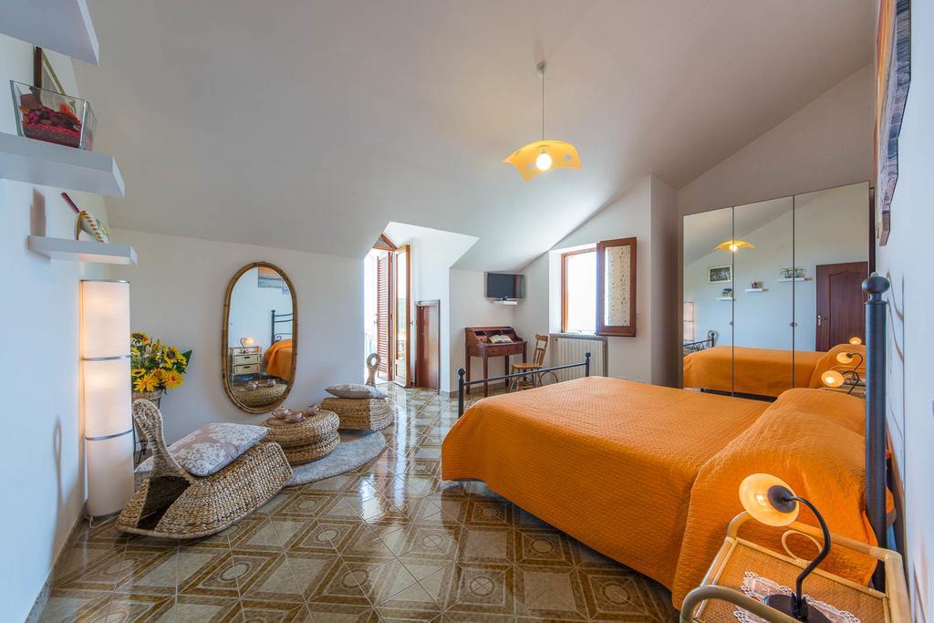Villa Incoronata 阿杰罗拉 外观 照片